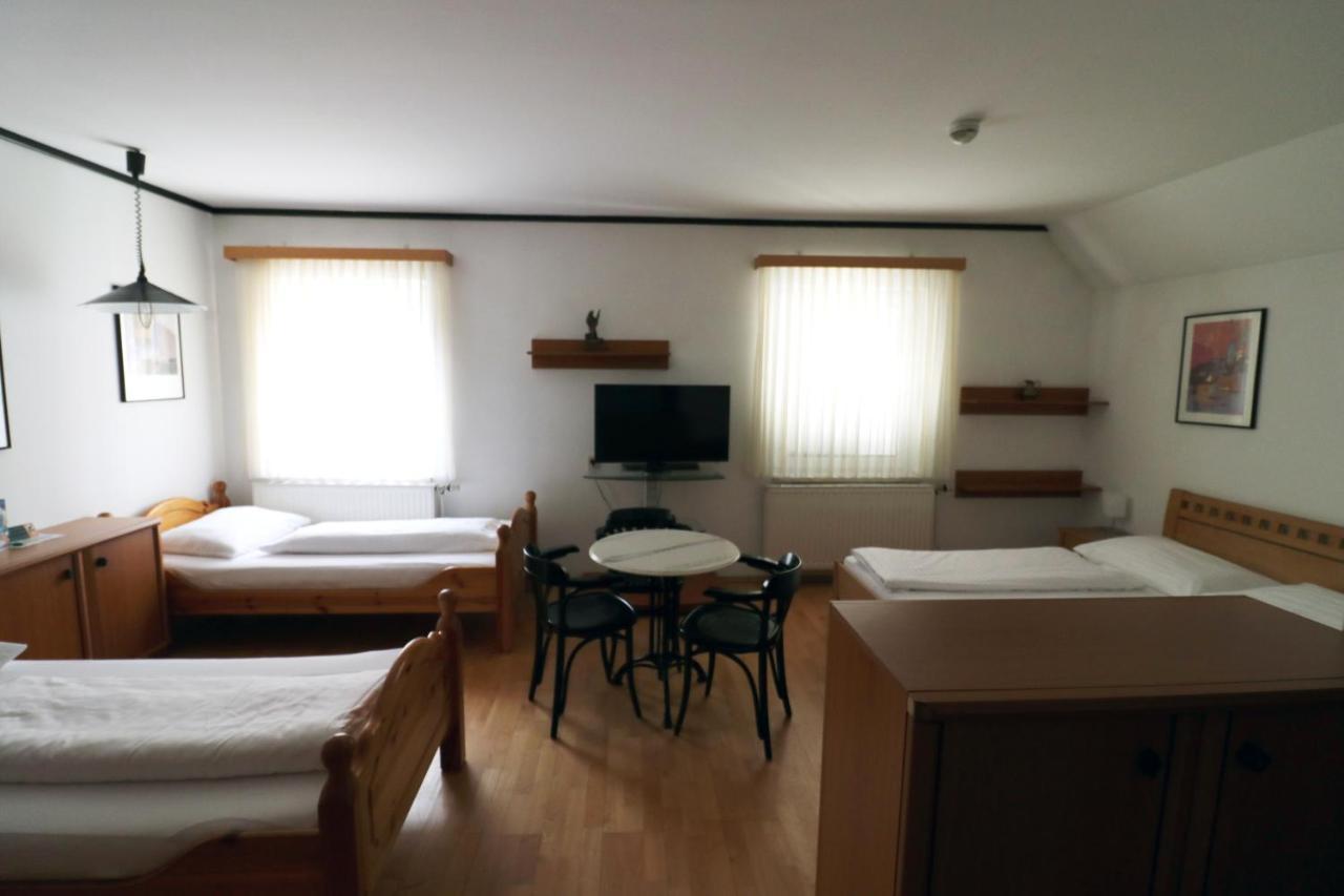 Schlafgut Hotel ซังคท์เพิลเทน ภายนอก รูปภาพ