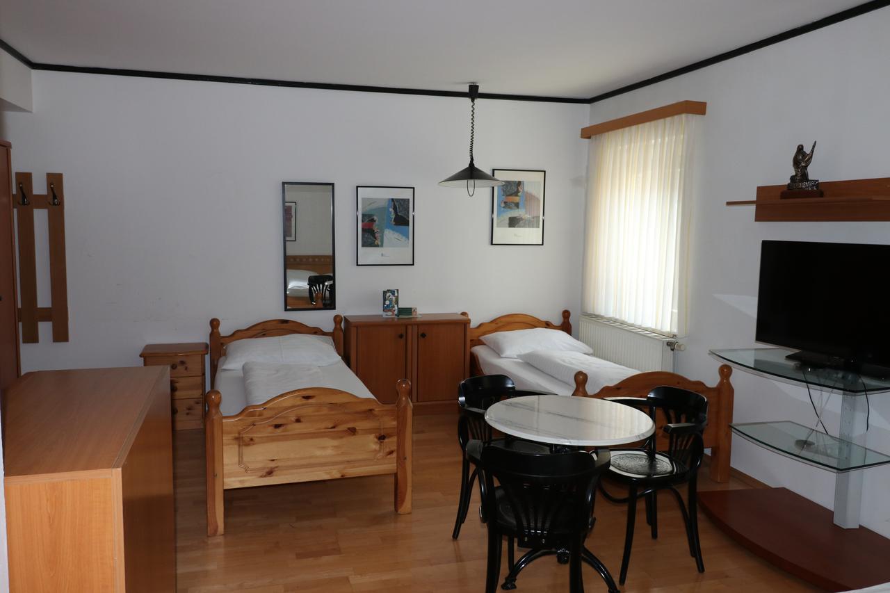 Schlafgut Hotel ซังคท์เพิลเทน ภายนอก รูปภาพ