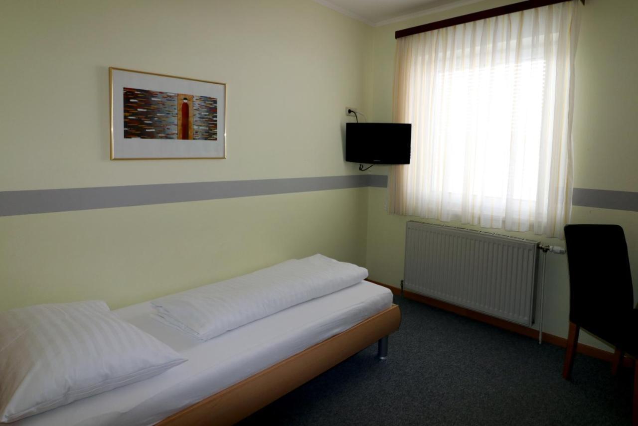 Schlafgut Hotel ซังคท์เพิลเทน ภายนอก รูปภาพ